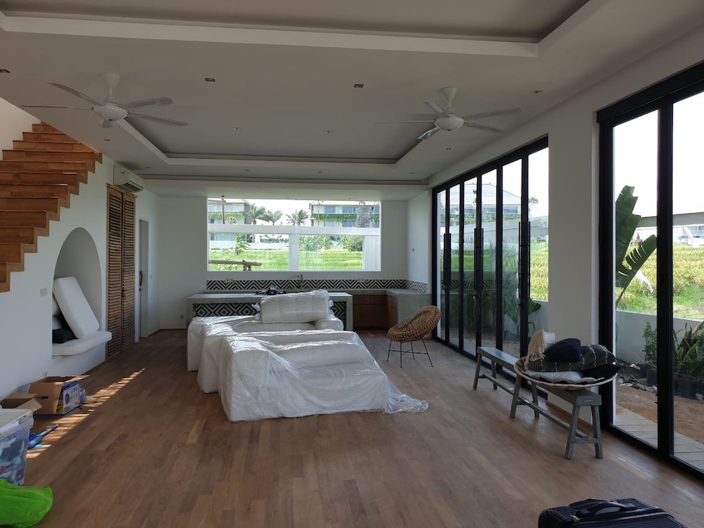 Villa T