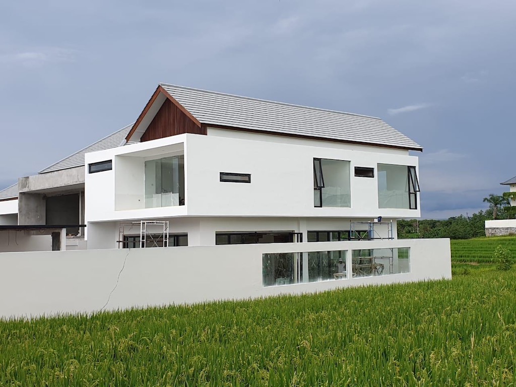 Villa T