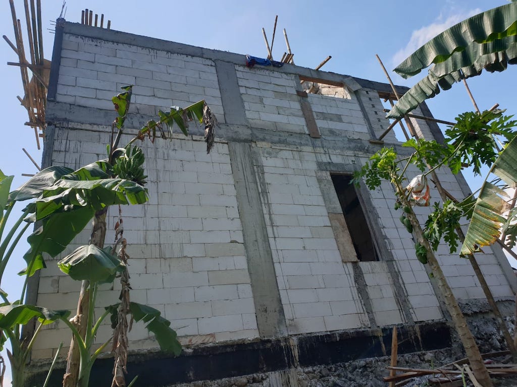 back-wall-villa-d