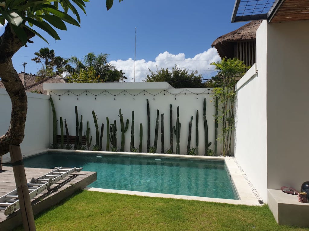 swimming-pool-villa-bali-consulting